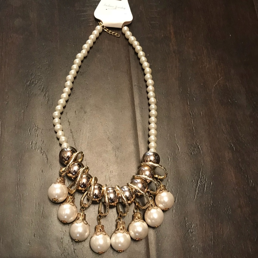 Fashion Pearl Necklace